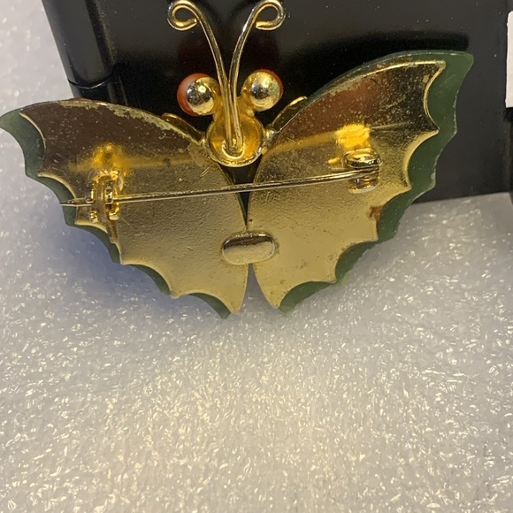 Vintage Green Butterfly Brooch Pin Gold Tone - Picture 5 of 5